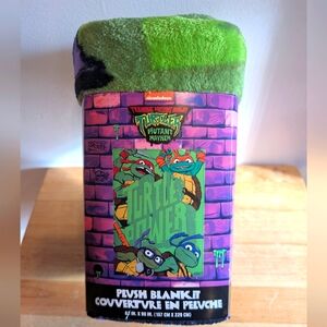 Nickelodeon TMNT Turtle Power Plush Blanket - Green and Purple 62" × 90"